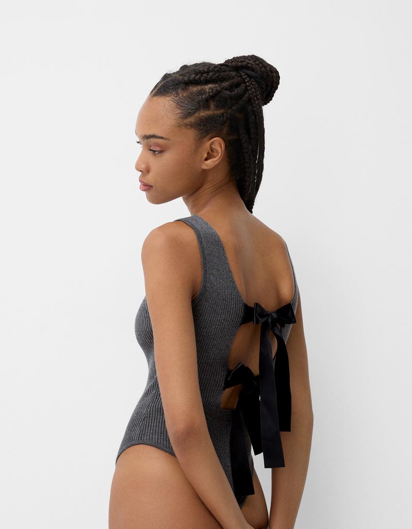 Body detalle lazos