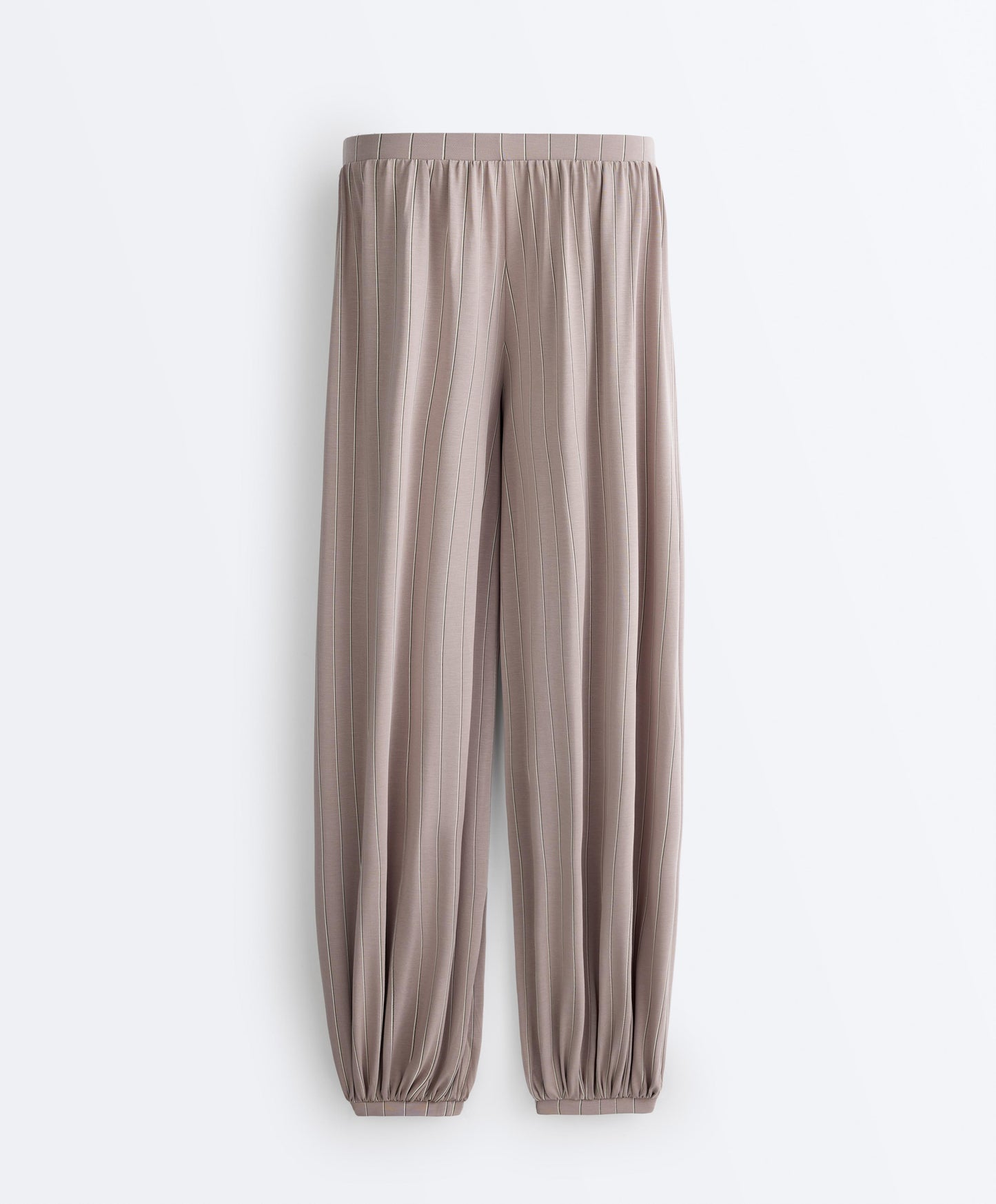 Pantalón estilo globo