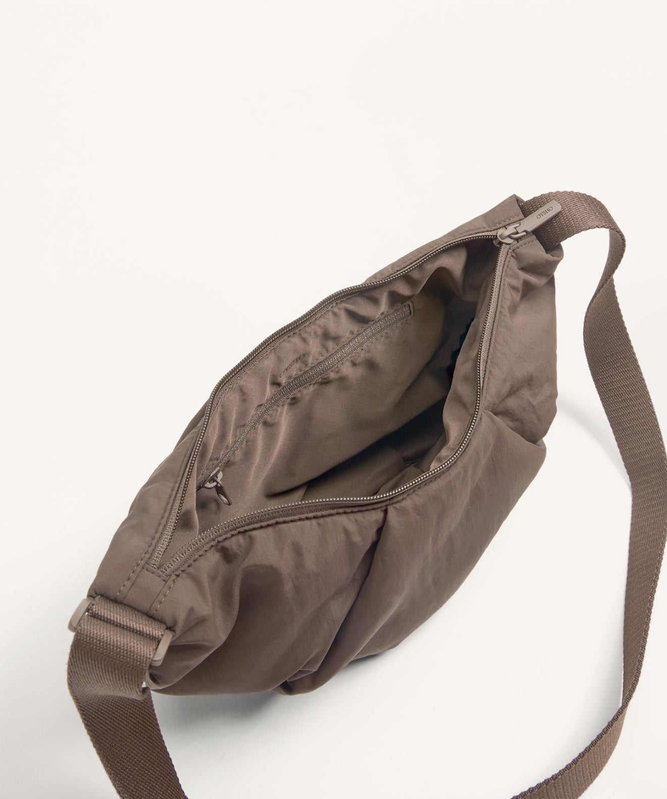 Mini bandolera acolchada Oysho