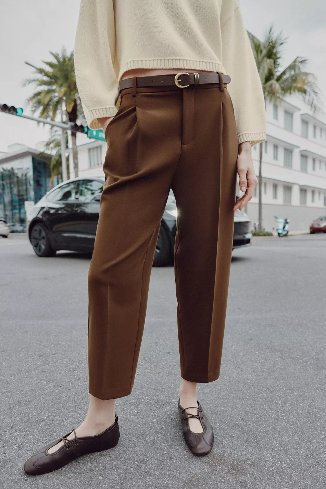 Pantalón pinzas cinturón