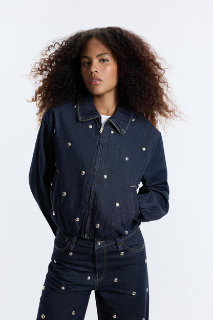 Chaqueta denim tachuelas